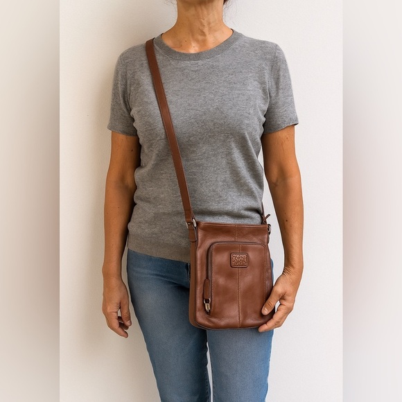 Fossil Y2K Brown Leather Crossbody Bag - Picture 2 of 15